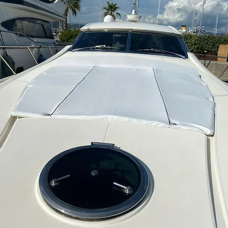 Yacht Cantieri Sarnico 60 Feet Botel *